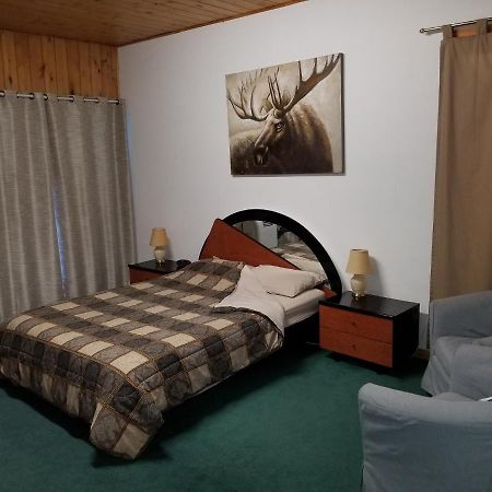 All Star Resort Madawaska Экстерьер фото