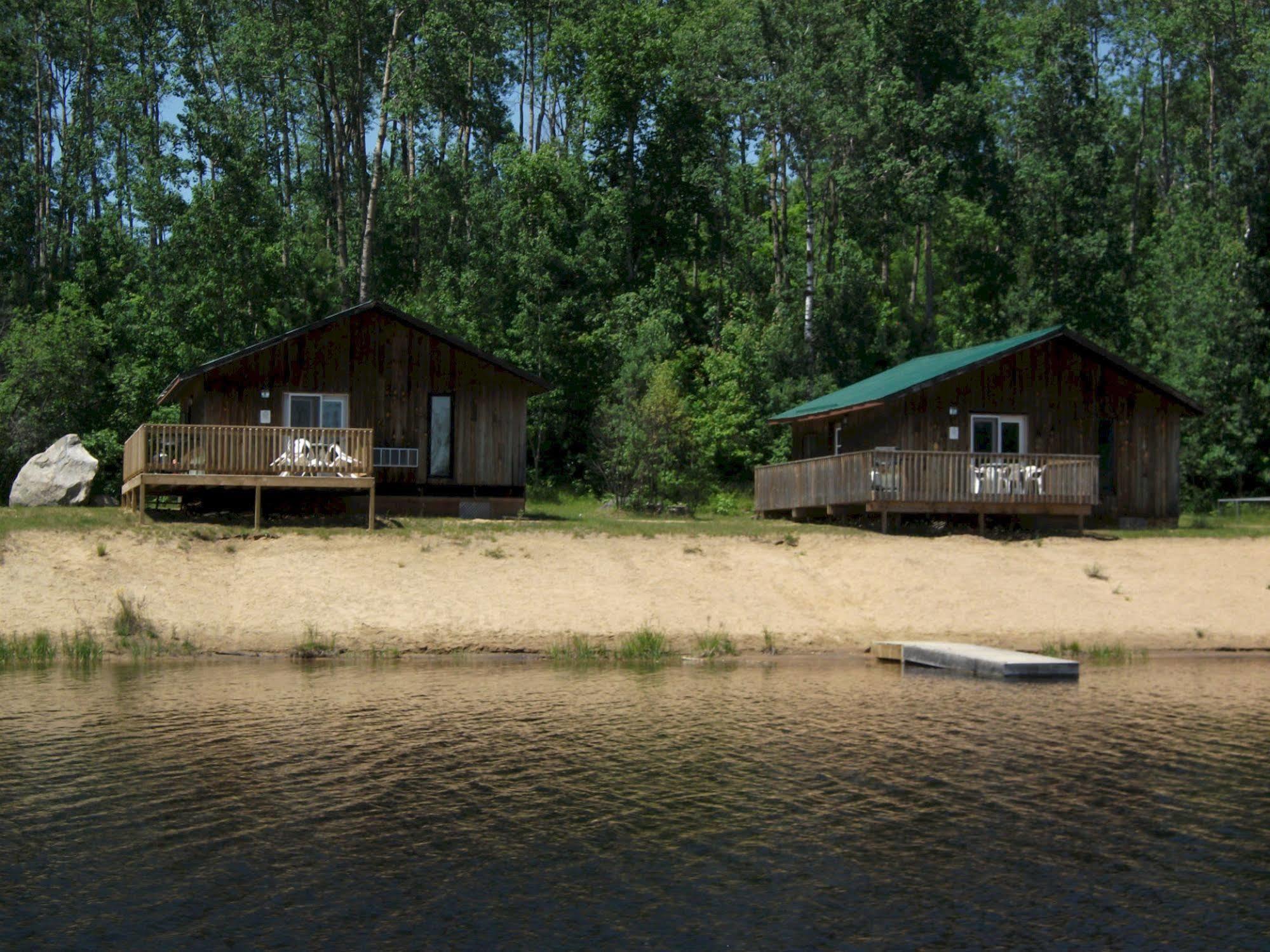 All Star Resort Madawaska Экстерьер фото