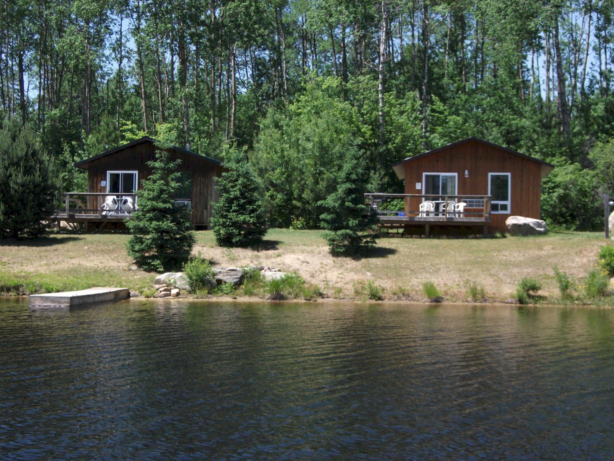 All Star Resort Madawaska Экстерьер фото