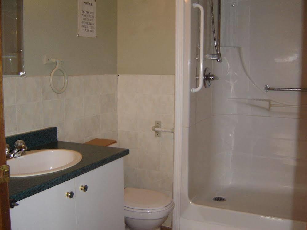 All Star Resort Madawaska Экстерьер фото