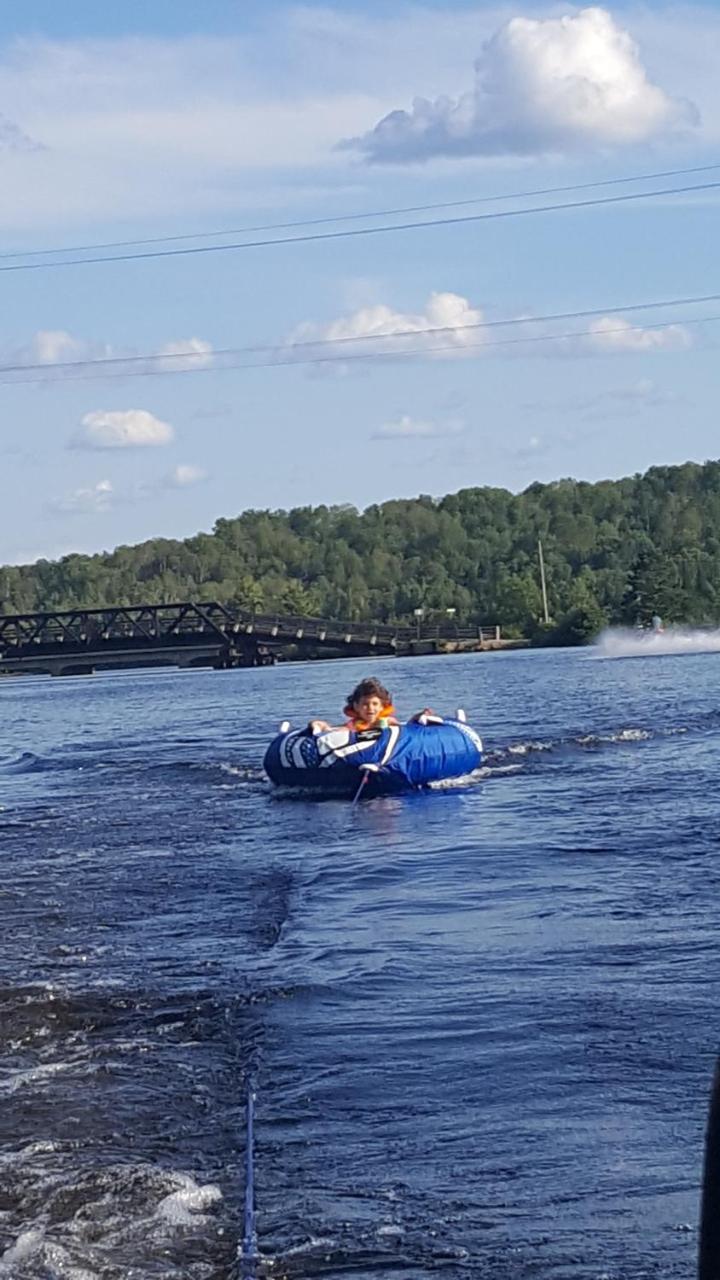 All Star Resort Madawaska Экстерьер фото