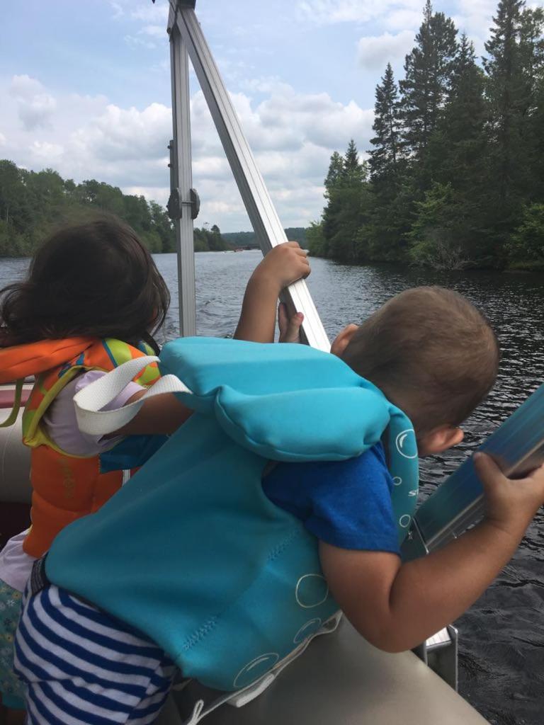 All Star Resort Madawaska Экстерьер фото