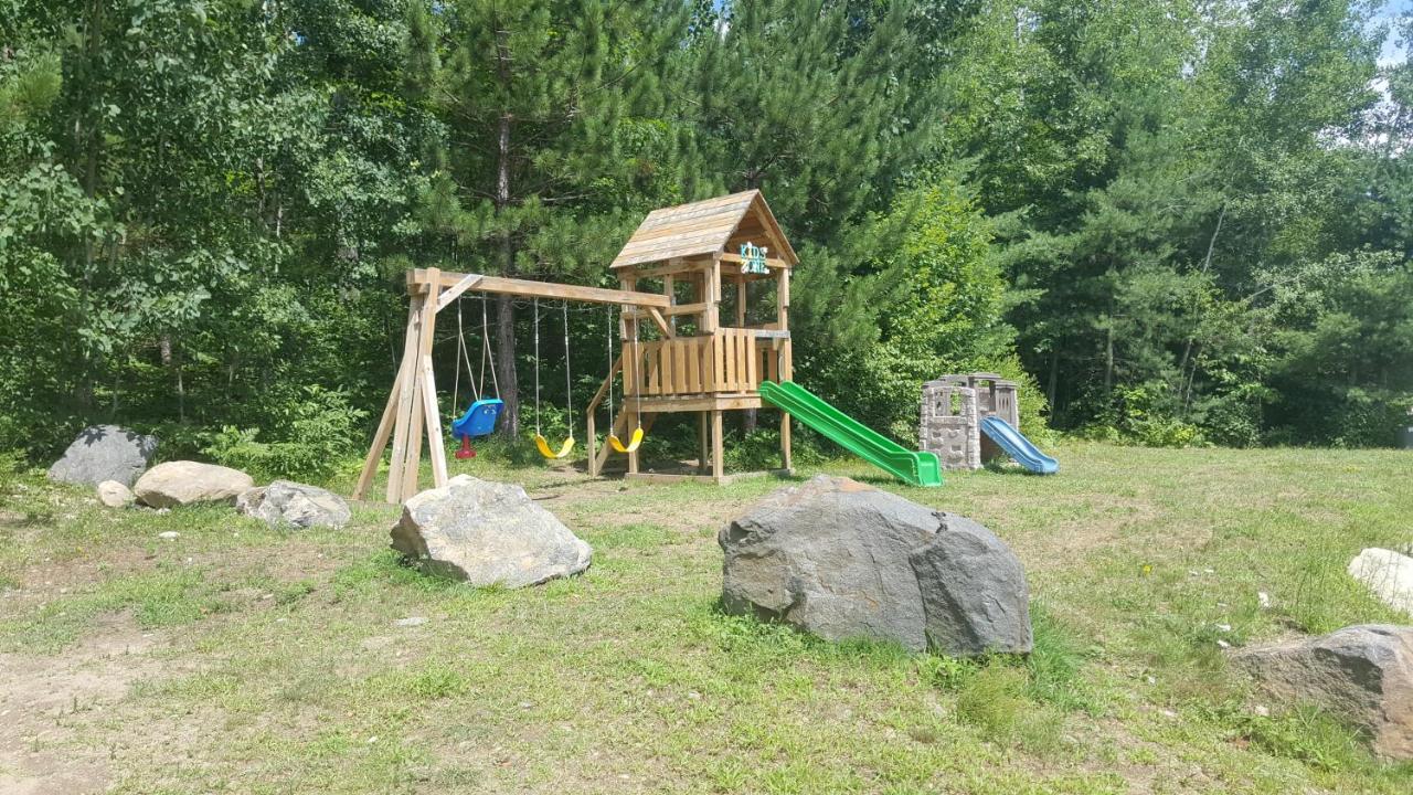 All Star Resort Madawaska Экстерьер фото